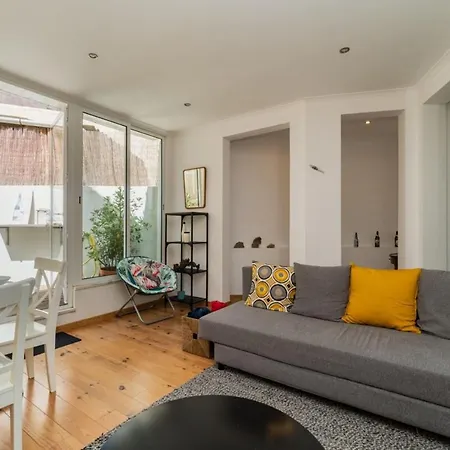 Апартаменты Gorgeous Flat With Terrace In Belem Лиссабон