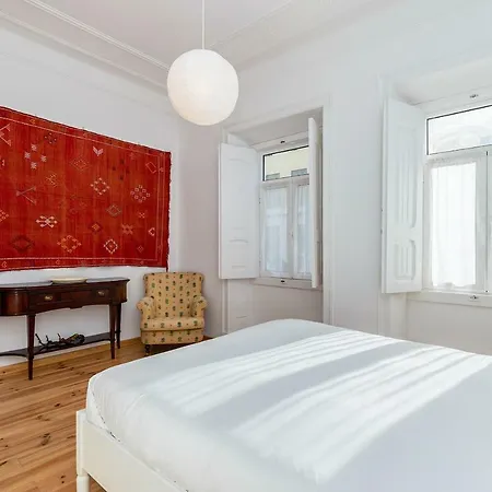 Gorgeous Flat With Terrace In Belem Лиссабон