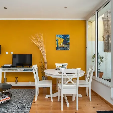 Gorgeous Flat With Terrace In Belém *